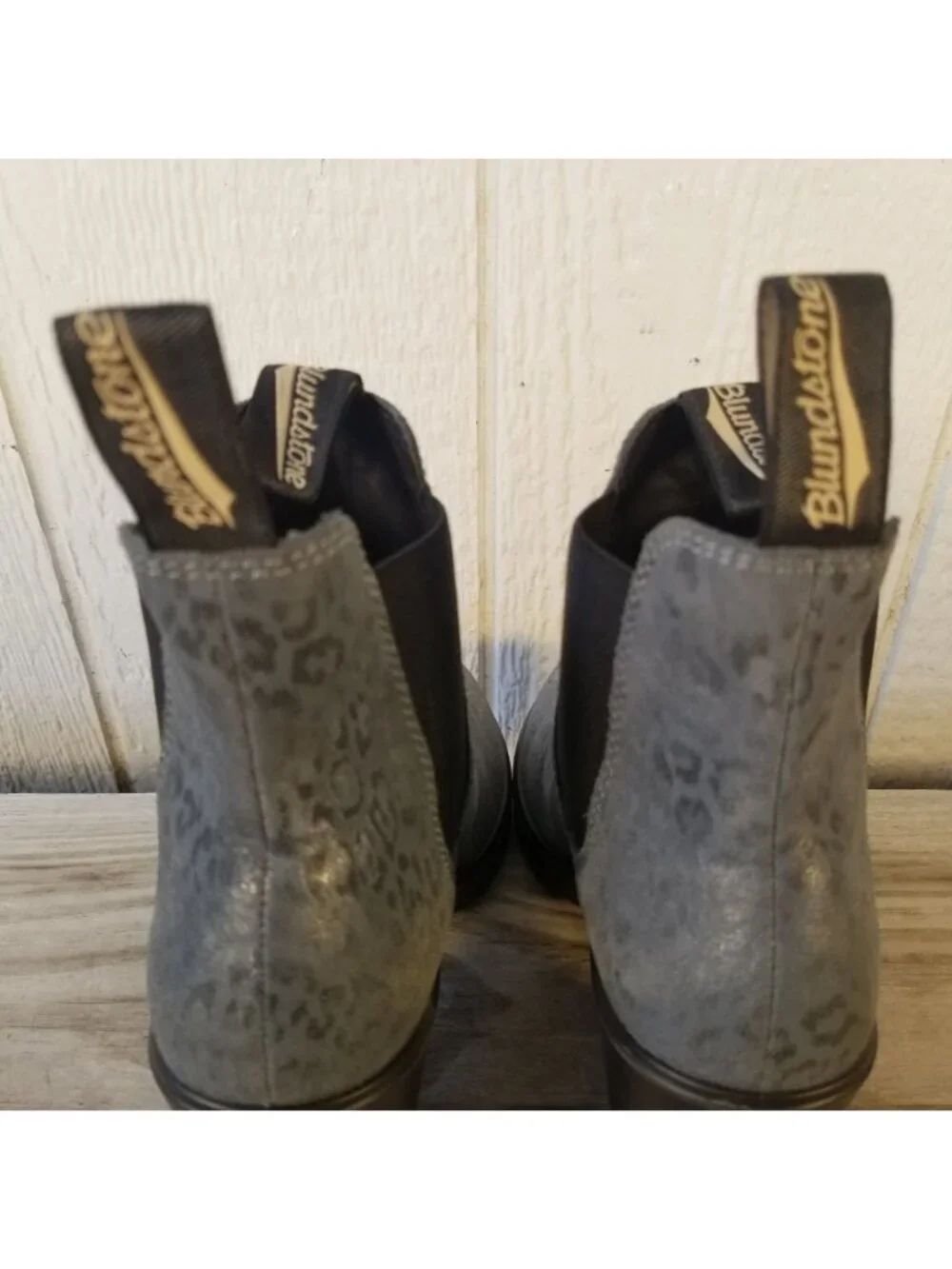 Blundstone Chelsea Womens Silver Cheetah Print High Cuban Heel Boots US 9 2365